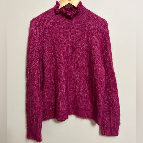 ⭐️Sezane Loris Jumper in Rasberry⭐️ - Picture 4 of 8